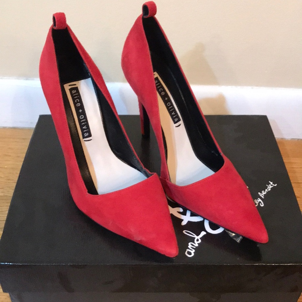 NWOT Alice + Olivia Heels